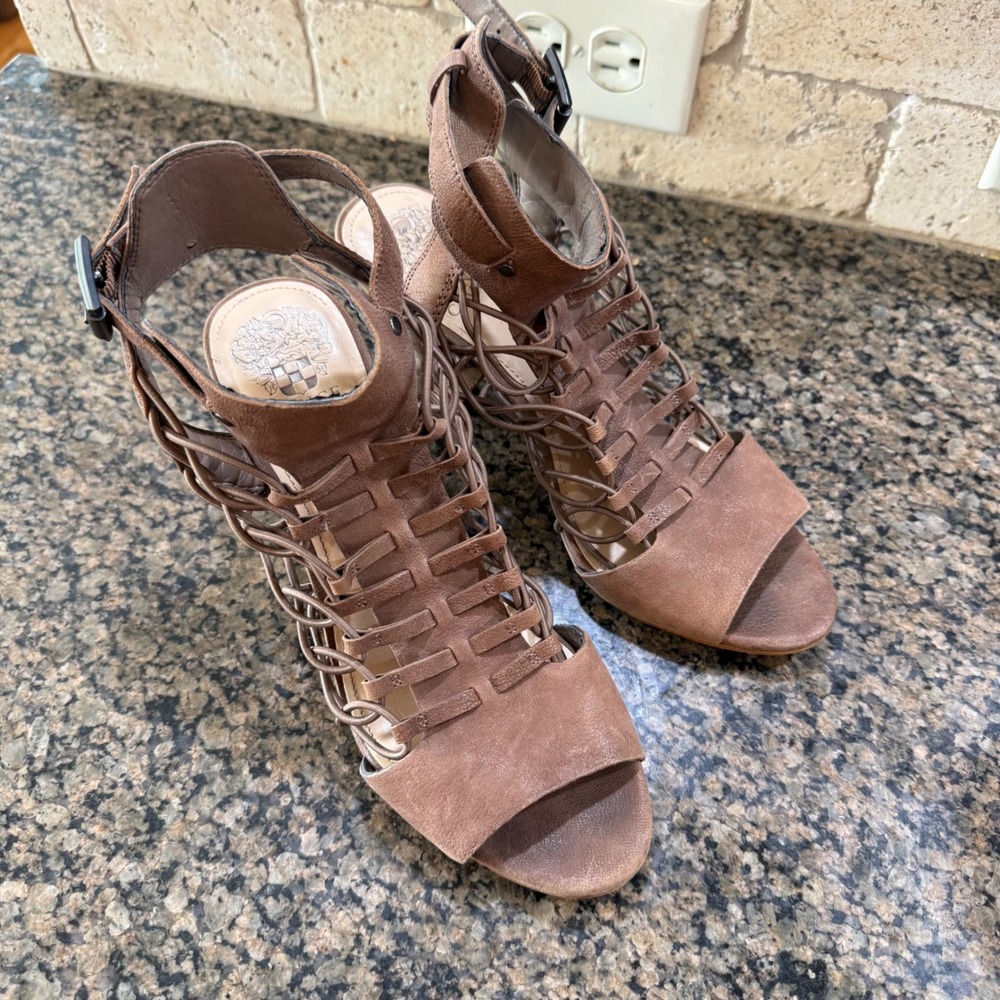 Vince Camuto Womens Cage Gladiator Sandals Taupe Brown Leather Cone Heel Size 8M